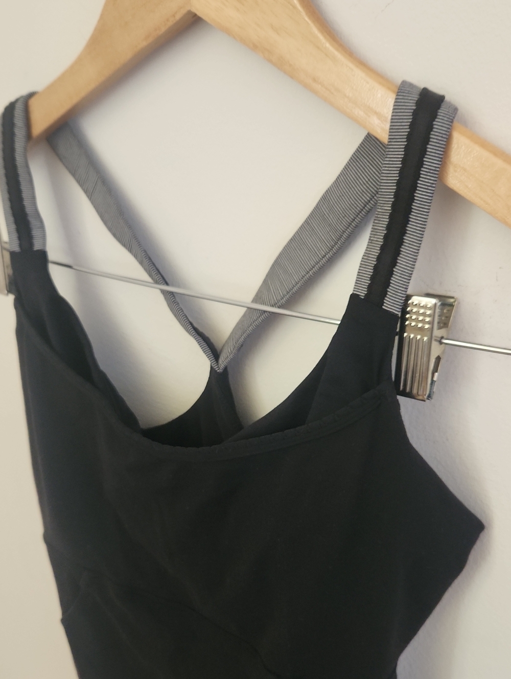Lululemon Cross My Heart Tank Black Activewear Size 8 - Picture 3 of 6